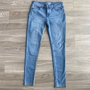 Levi’s 535 Super Skinny Jeans
